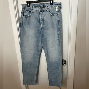 NWT Old Navy Extra High Rise Sky-Hi Straight jeans size 16